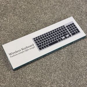 Jelly Comb Mac Compatible Wireless Keyboard w/ Number Numerical Pad NIB